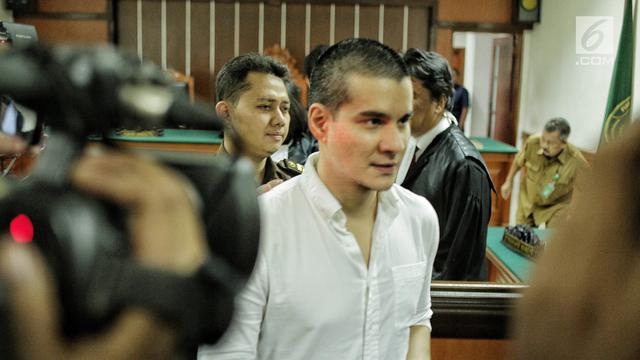 Dipenjara Steve Emmanuel Sempat Tak Tahu Anaknya Lulus Sekolah Showbiz Liputan6 Com