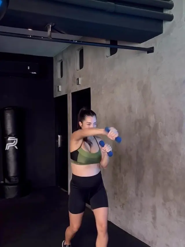 Jennifer Bachdim aktif workout di usia kehamilan 8 bulan