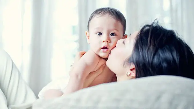 Menyusui malam hari/copyright Shutterstock.com