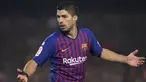 Luis Suarez meninggalkan Barcelona pada 2020 saat era Ronald Koeman. Suarez diberi tahu lewat telepon yang berlangsung hanya 40 detik, bahwa dirinya tak lagi memiliki masa depan di Barca. Ia akhirnya memutuskan untuk ke Atletico Madrid dan menjadi top skor Liga Spanyol. (AFP/Lluis Gene)
