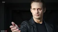 Tenangkan Fans True Blood, Sutradara: Eric Northman Akan Kembali!