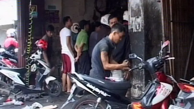 [VIDEO] Banjir Datang, Pemilik Bengkel Kebanjiran Rezeki