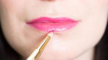 8 Cara Menipiskan Bibir dengan Aman, Cepat dan Anti Gagal
