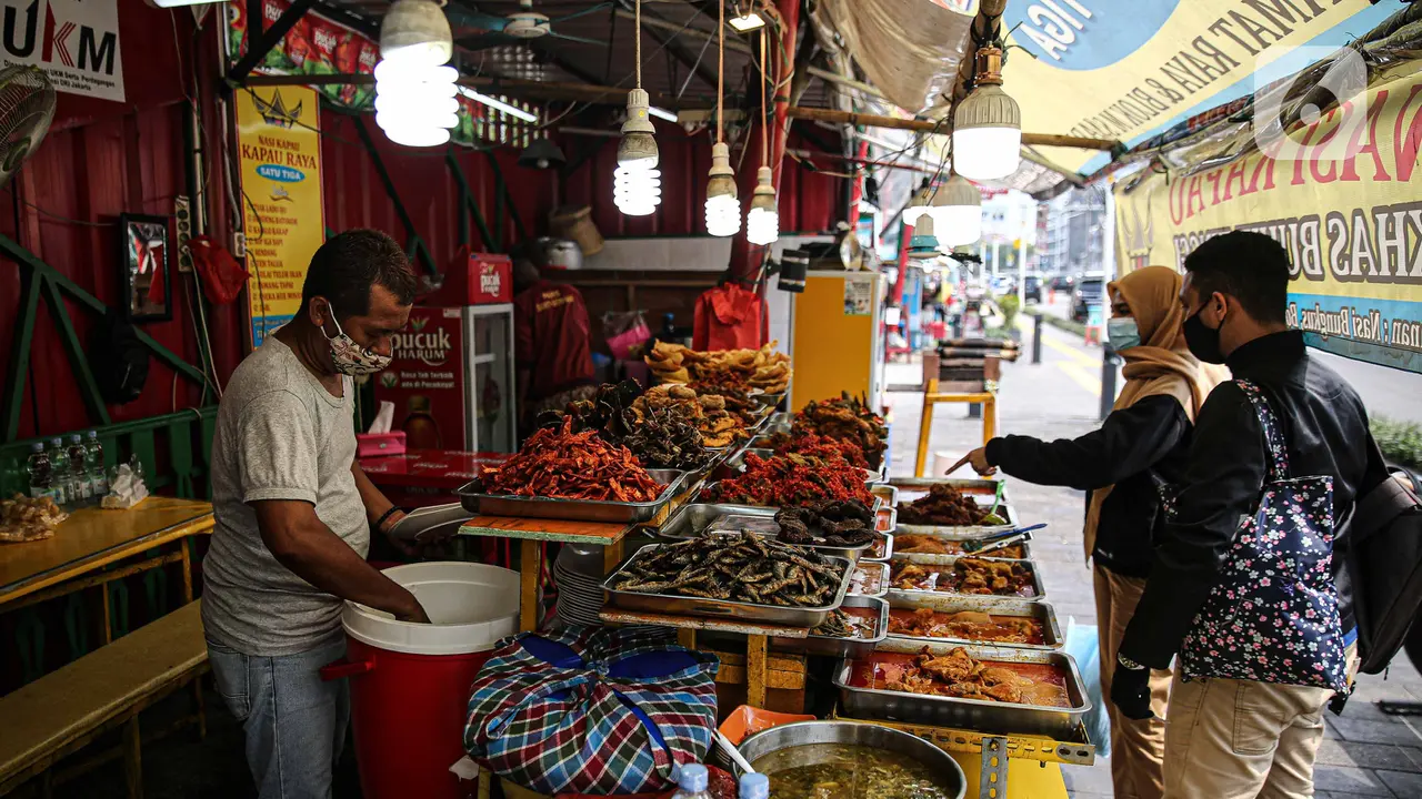 PSBB Transisi Jakarta, Kuliner Nasi Kapau Senen Layani Makan di Tempat