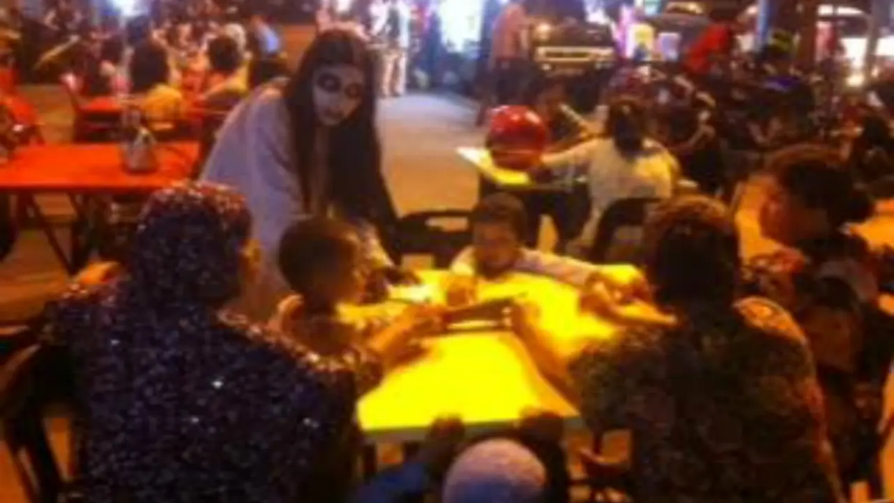 Jajan di Outlet Makanan Ini Sekaligus Uji Nyali #BLM