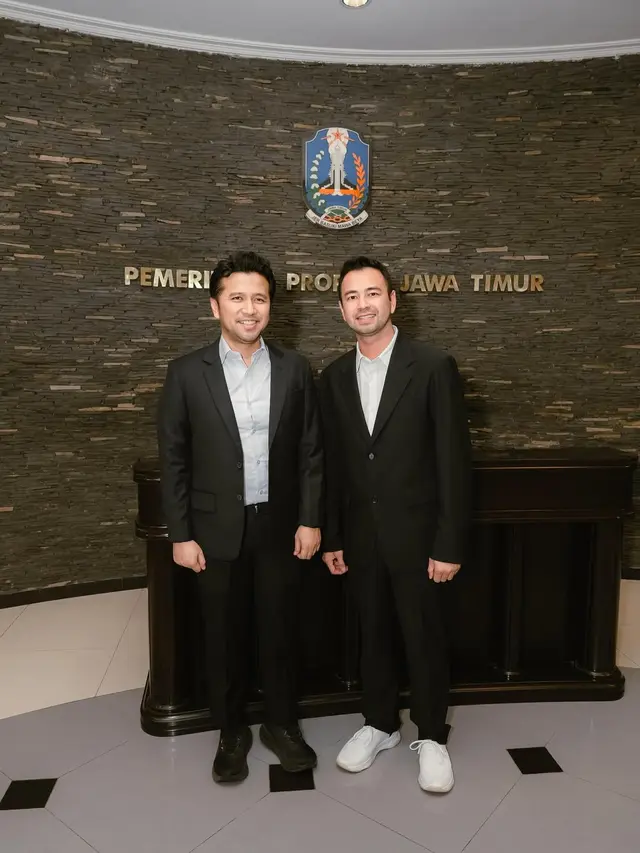 Foto Raffi Ahmad Pakai Jas, Inspirasi untuk Upacara Hari Kemerdekaan 17 Agustus 1945 HUT RI ke-80