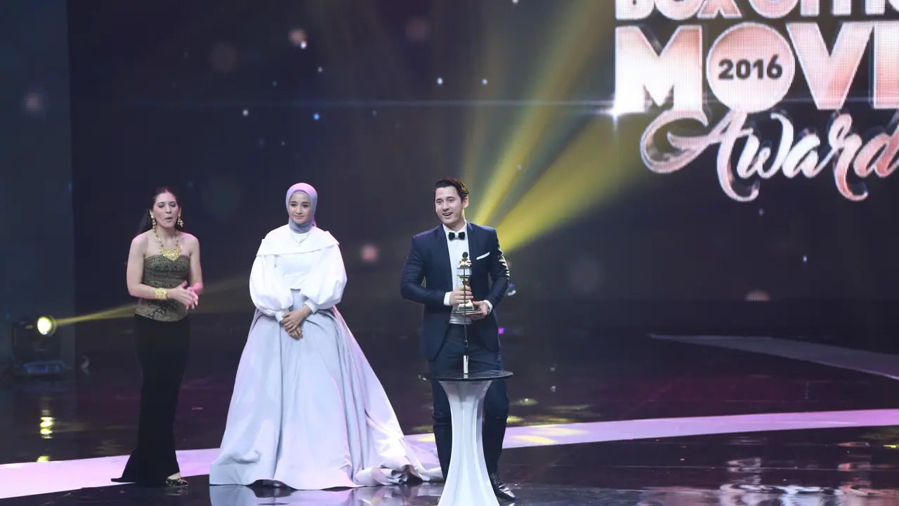 [Bintang] Nino Fernandez (Kategori Pemeran Pembantu Pria)