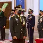 Panglima TNI Jenderal Andika Perkasa mengucapkan sumpah jabatan saat dilantik di Istana Negara Jakarta, Rabu (17/11/2021). Jenderal Andika Perkasa menggantikan Panglima TNI sebelumnya Marsekal Hadi Tjahjanto yang memasuki masa pensiun. (Foto: Biro Sekretariat Kepresidenan)