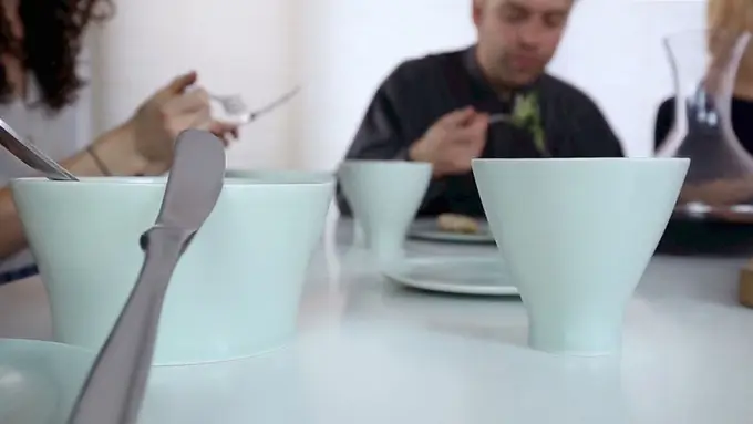 [Bintang] Bukan Dikubur, Tulang Manusia Dijadikan Alat Makan, Ngeri!