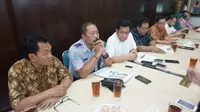 Ketua Panitia Haul Gus Dur ke-9 saat menggelar konferensi pers di RM Aden Ayem Solo Kamis (21/2).