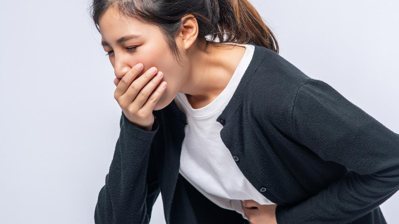 Sering Merasa Panas di Dada? Ini 9 Gejala GERD yang Perlu Diwaspadai dan Cara Mengatasinya