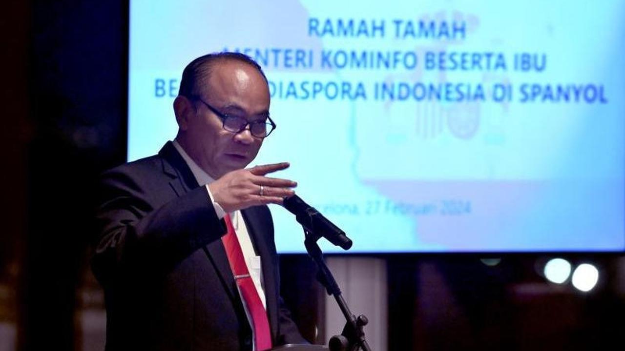 Budi menekankan, Presiden Jokowi dan Prabowo duduk satu meja saat buka puasa merupakan sinyal keduanya solid. Sehingga, Budi meminta pihak lain jangan mengadu domba.<br>