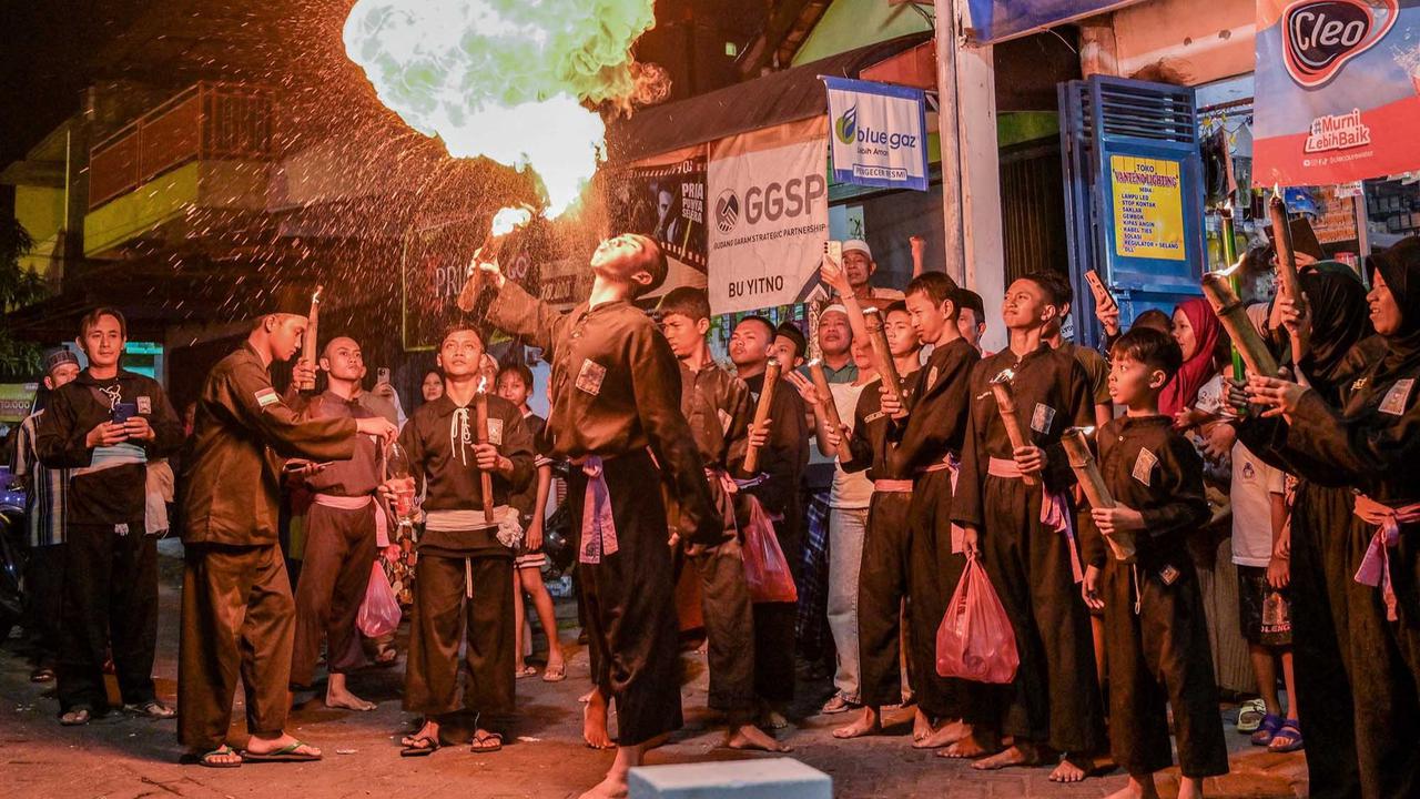 FOTO: Kemeriahan Pawai Obor Menyambut 1 Muharram 1447 H