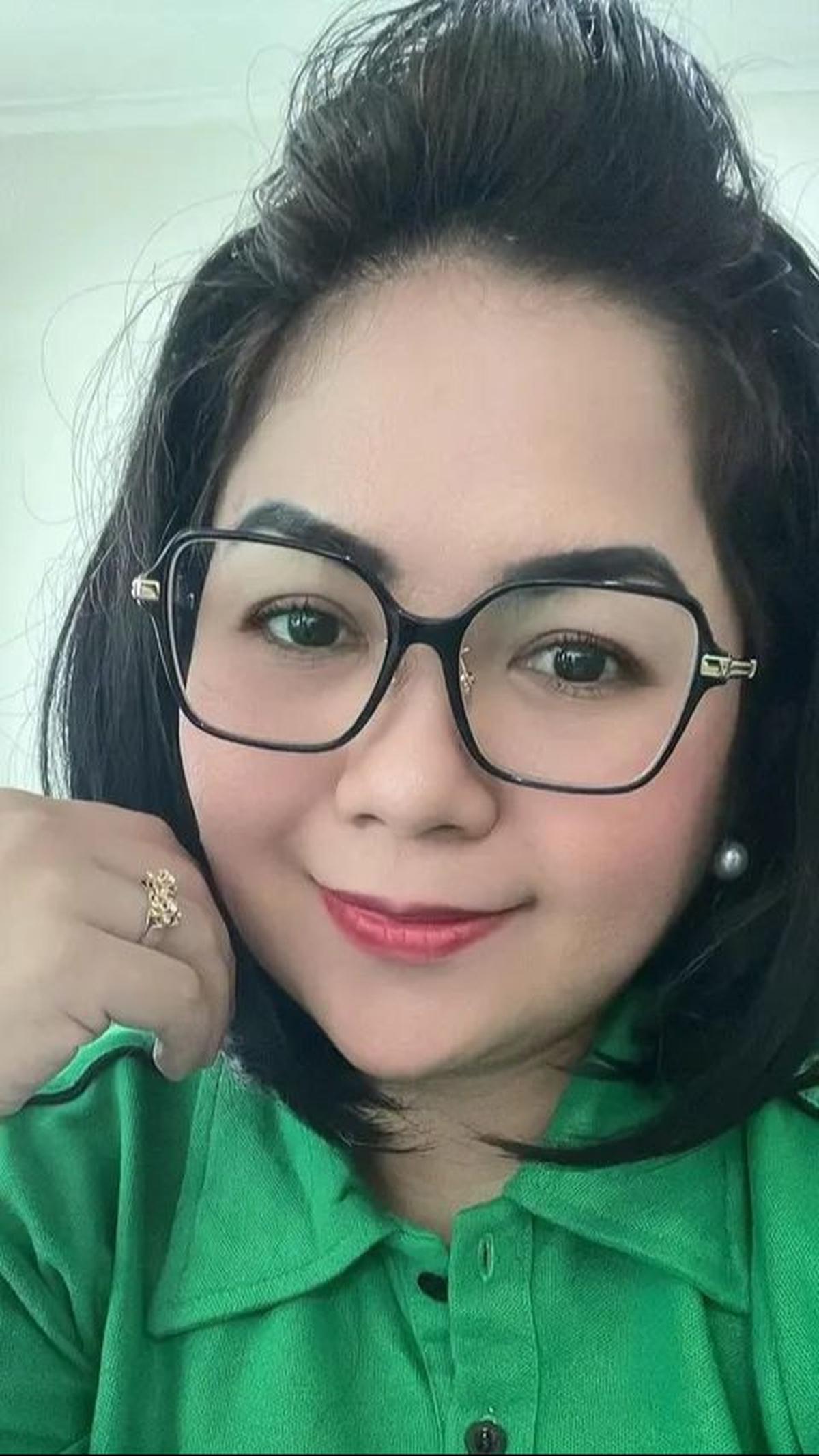 Salah satu perubahan yang mencolok adalah penampilan Joy Tobing yang kini sering terlihat mengenakan seragam Persit.
