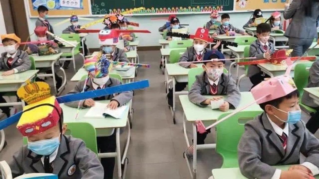 topi unik siswa SD di China