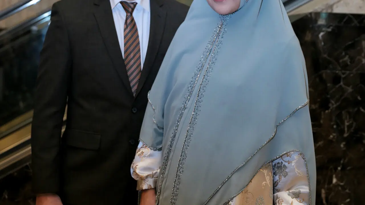 [Bintang] Teuku Firmansyah dan Cindy Fatika Sari