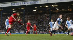  Philippe Coutinho melesatkan tendangan di menit ke-70 yang akhirnya berbuah menjadi gol