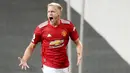 Donny van de Beek - Mantan bintang Ajax Amsterdam ini paling merasa kecewa dengan Ole Gunnar Solskjaer. Pernah diiming-imingi Ole mendapat jam bermain lebih banyak, namun nyatanya van de Beek baru memperoleh kesempatan bermain selama 16 menit di Liga Inggris musim ini. (AFP/Martin Rickett/Pool)