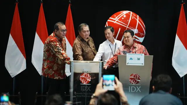 Menteri Koordinator Bidang Perekonomian Airlangga Hartarto di acara peringatan HUT ke-36 Asosiasi Emiten Indonesia (AEI), Jumat (13/12/2024). (Foto: ekon.go.id)