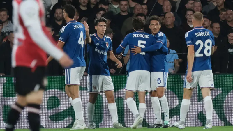 Como Banyak Belajar dari Kekalahan di De Kuip