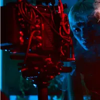 Dalam postingan perancang busana, Anne Avantie yang sering digunakan oleh Agnez MO, menuliskan bahwa hasil rancangannya tersebut akan digunakan Agnez untuk pembuatan video klip di Amerika Serikat. (Instagram/agnezmo)