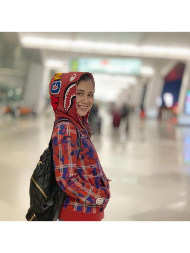 6 Potret Kesederhanaan Dine Mutiara Istri Sahrul Gunawan, Menjabat CEO Rumah Sakit