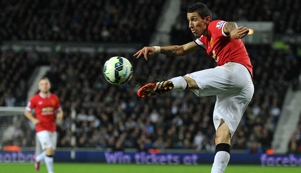 4. Angel Di Maria, gelandang sayap asal Argentina ini diboyong dengan harga selangit dari Real Madrid. Gagal adaptasi membuatnya hanya bertahan satu musim di Old Trafford. (AFP/Paul ellis)