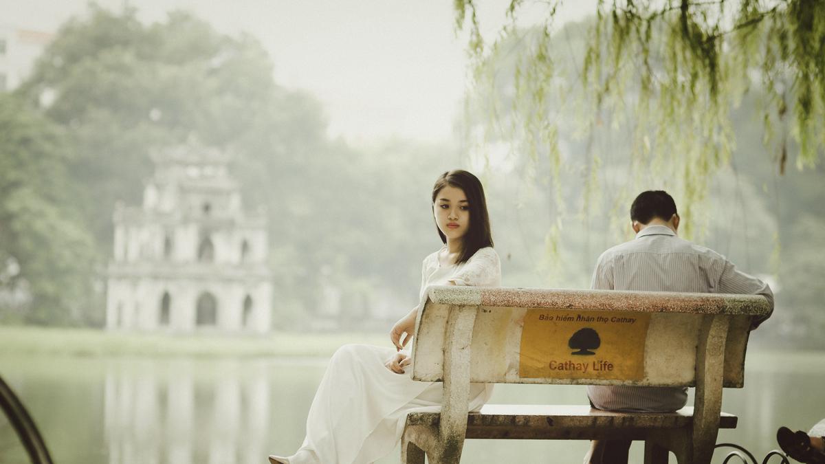Biar Gak Overthinking, Coba Cara Ini untuk Mengatasi Cemburu pada Pasangan