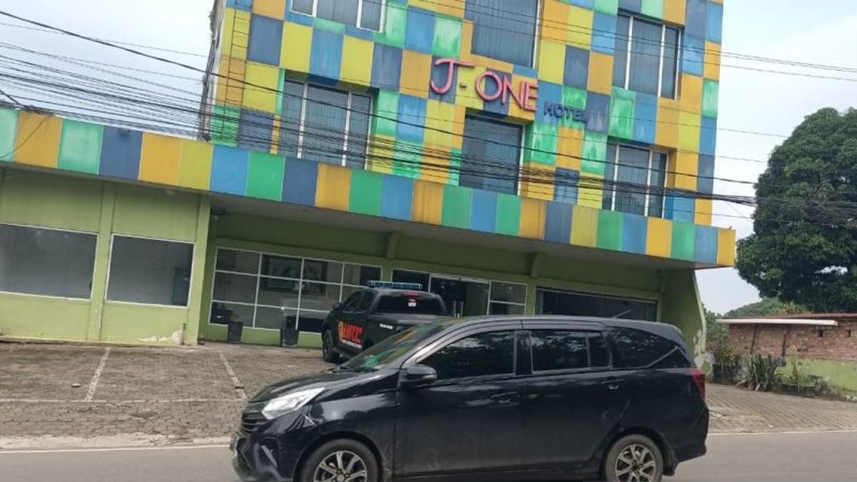 Dua Polisi di Jambi Disabet Samurai Pria Misterius