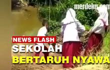 VIDEO: Siswa SD Pakai Keranjang Gantung Lewati Sungai buat Sekolah