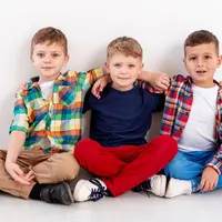 Menjadi orang tua, khususnya ibu dari anak laki-laki, tentu membawa tantangan tersendiri. Di tengah perubahan budaya dan pengaruh teknologi, banyak anak laki-laki yang tumbuh dengan rasa nyaman berlebih, namun kurang memiliki kepercayaan diri atau tanggung jawab terhadap dirinya sendiri. (foto/dok: freepik)