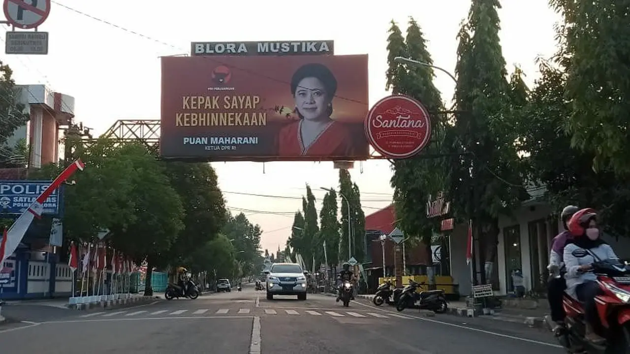 Baliho Puan