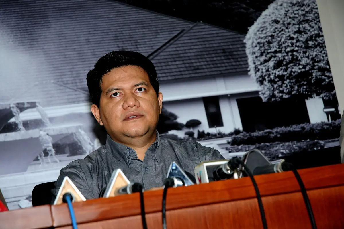 Husni Kamil Manik_20140407