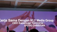 CEO KLY Media Group, Steve Christian, tampil di atas panggung peluncuran smartphone terbaru Honor di Jakarta, Selasa (18/9/2018). Liputan6.com/ Agustin Setyo Wardani