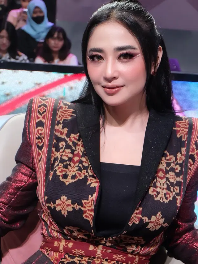 Dewi Perssik. (Foto: Dok. Instagram @dewiperssik9)