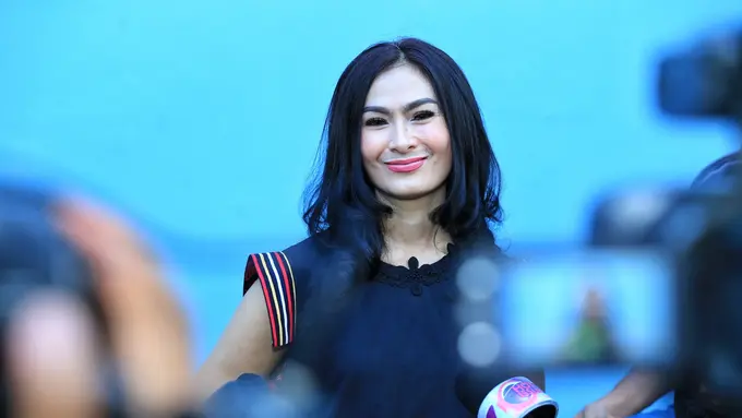 [Bintang] Iis Dahlia