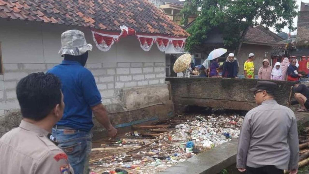 Ratusan Rumah Terendam: Mengapa Banjir Bandang Garut di Sukalaksana Selalu Terjadi Saat Hujan Deras?