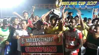 Madura United merebut gelar juara Magelang Cup 2017 setelah mengalahkan PSMP 4-1 di final, Rabu (5/4/2017) malam. (Bola.com/Ronald Seger)