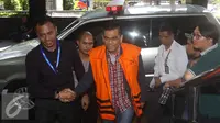 Ketua Komisi D DPRD DKI Jakarta, M. Sanusi saat tiba di KPK untuk menjalani pemeriksaan sebagai tersangka dengan saksi Direktur PT APL Ariesman Widjaja (AWJ) di gedung KPK, Jakarta,Selasa (2/5). (Liputan6.com/Helmi Afandi)
