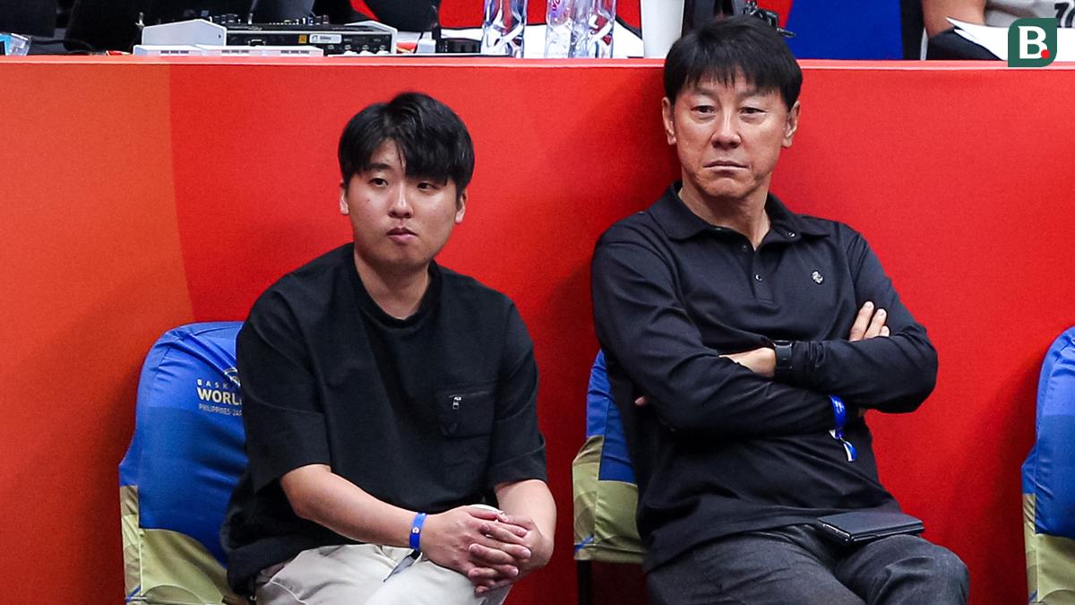 Jeje Beberkan Kisah Awal Kerja Sebagai Penerjemah Shin Tae-yong: Konferensi Pers Pertama, Momen Tak Terlupakan