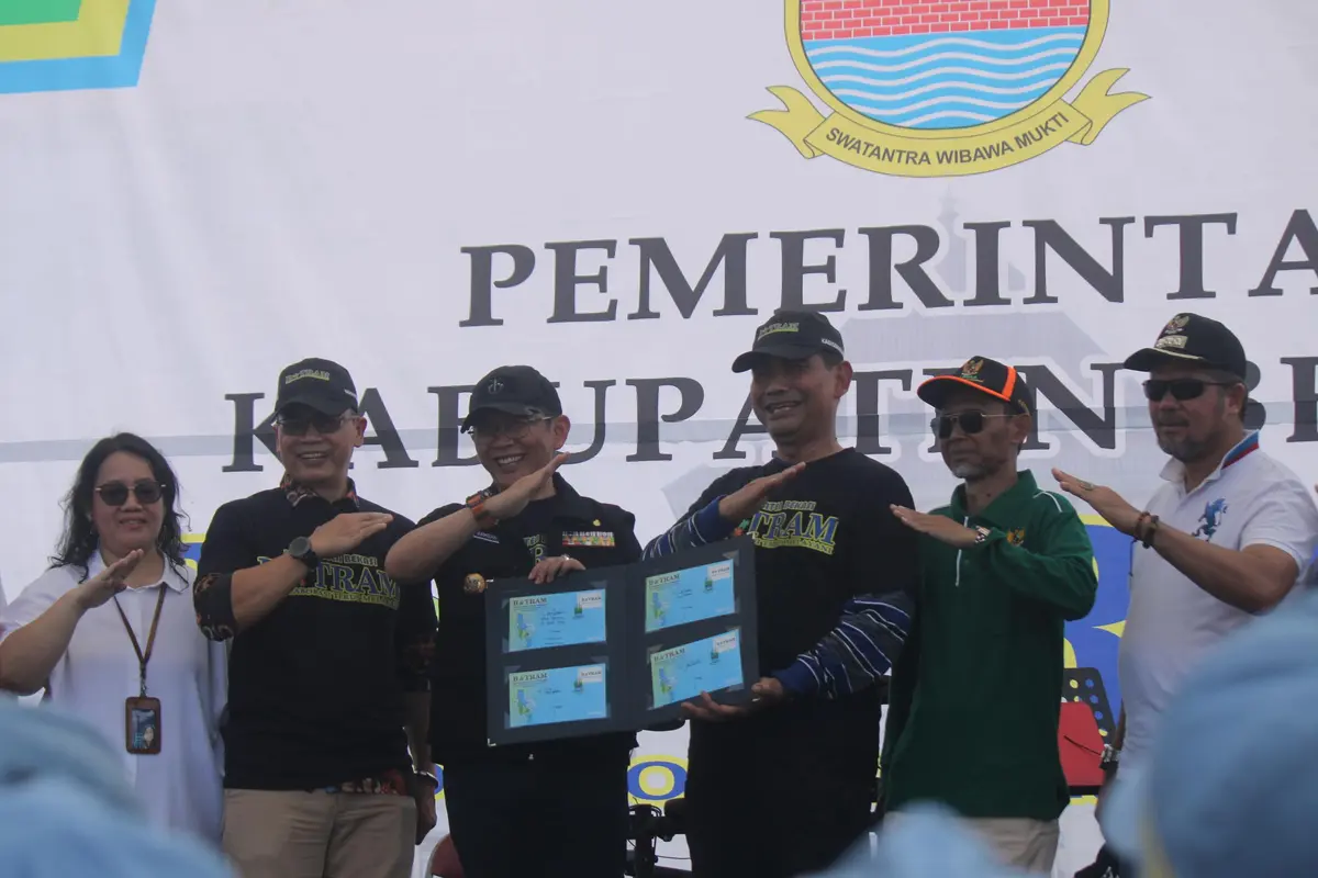 Pemerintah Kabupaten Bekasi menggelar program Berkolaborasi Terus Melayani (Botram) yang dilaksanakan di Lapangan Perumahan Wahana Desa Sukadami, Kecamatan Cikarang Selatan, pada Sabtu (02/12/2023).