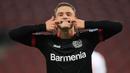 Florian Wirtz mampu tampil impresif pada musim ini bersama Bayern Leverkusen. Ia tercatat mampu mencetak 6 gol dan 5 assist dari 8 laga yang dijalani. Gelandang 18 tahun tersebut saat ini memiliki nilai pasar sekitar 1,2 triliun rupiah. (AFP/Pool/Wolfgang Rattay)