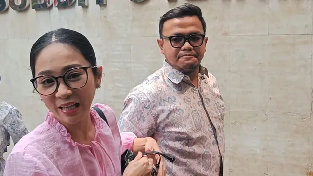 Aktris Bunga Nurlaila Martha Sari Zainal Fazri alias Bunga Zainal