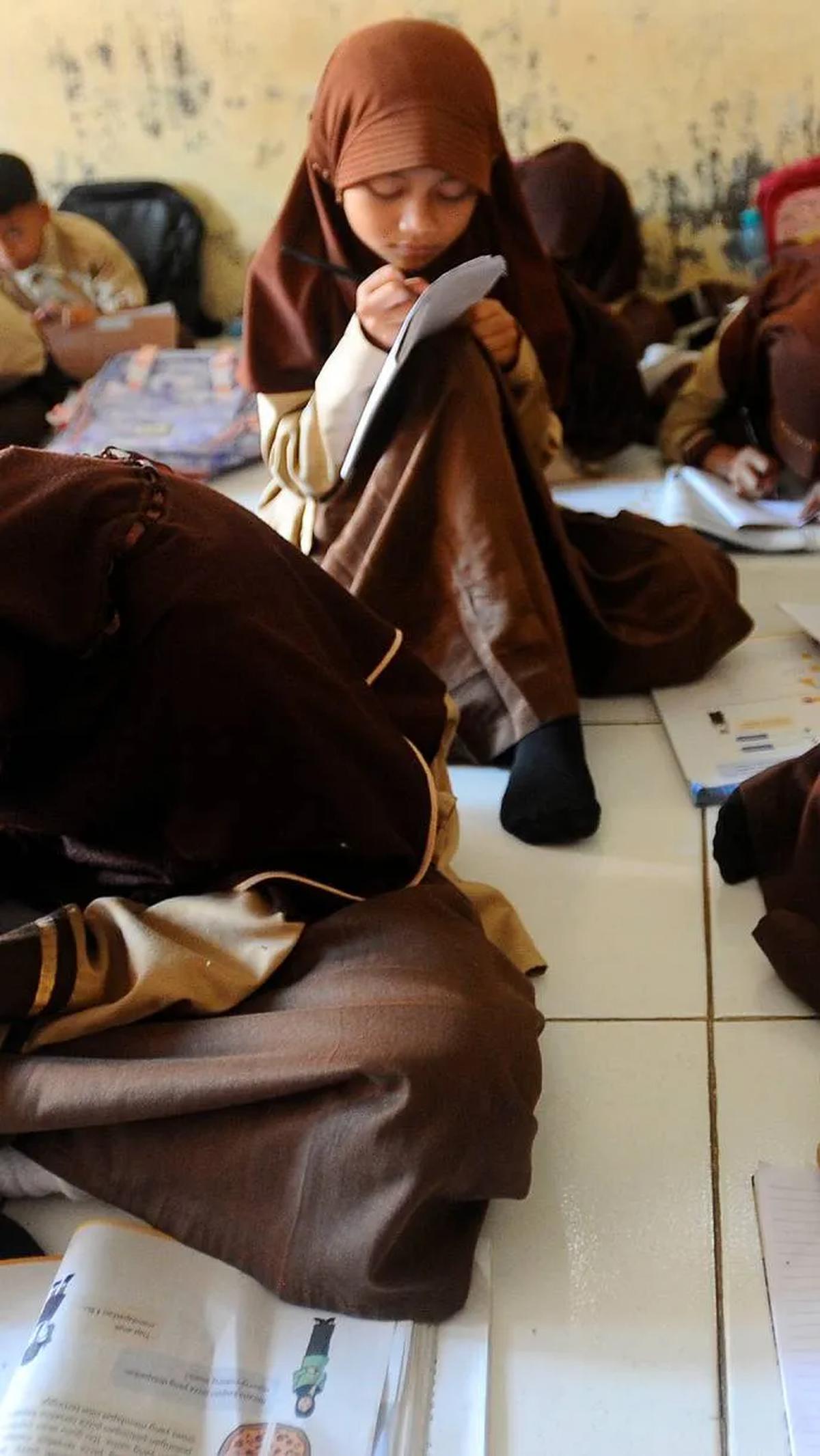 Hanya dua ruangan yang dipakai untuk KBM yakni ruang laboratorium dan musola.