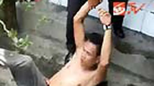 Pencuri Handphone Dihajar Massa