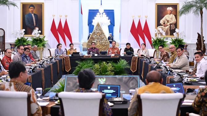 Seskab Teddy Ungkap Hasil Nyata Diplomasi Prabowo: Kampung Haji hingga Upaya Perdamaian Palestina