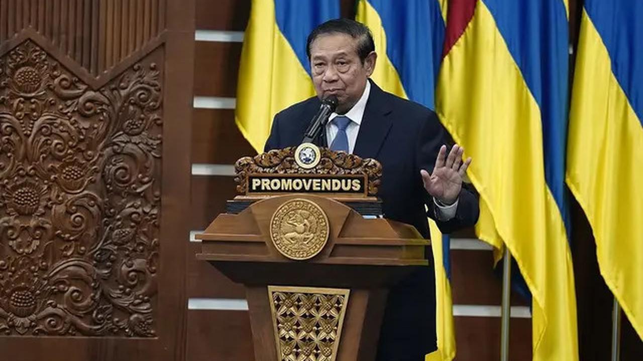 7 Potret AHY Raih Gelar Doktor di Unair, Rektor: Bukan Doktor Universal Studio