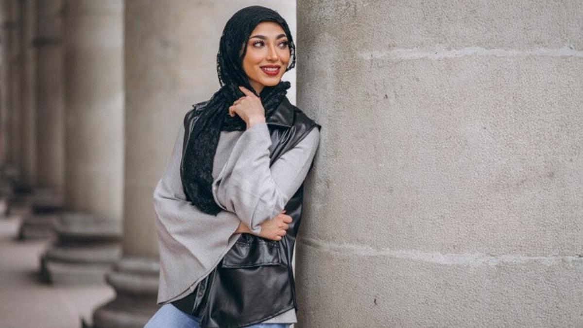 5 Rekomendasi Outfit Nonton Konser Hijab, Stylish dan Tetap Nyaman