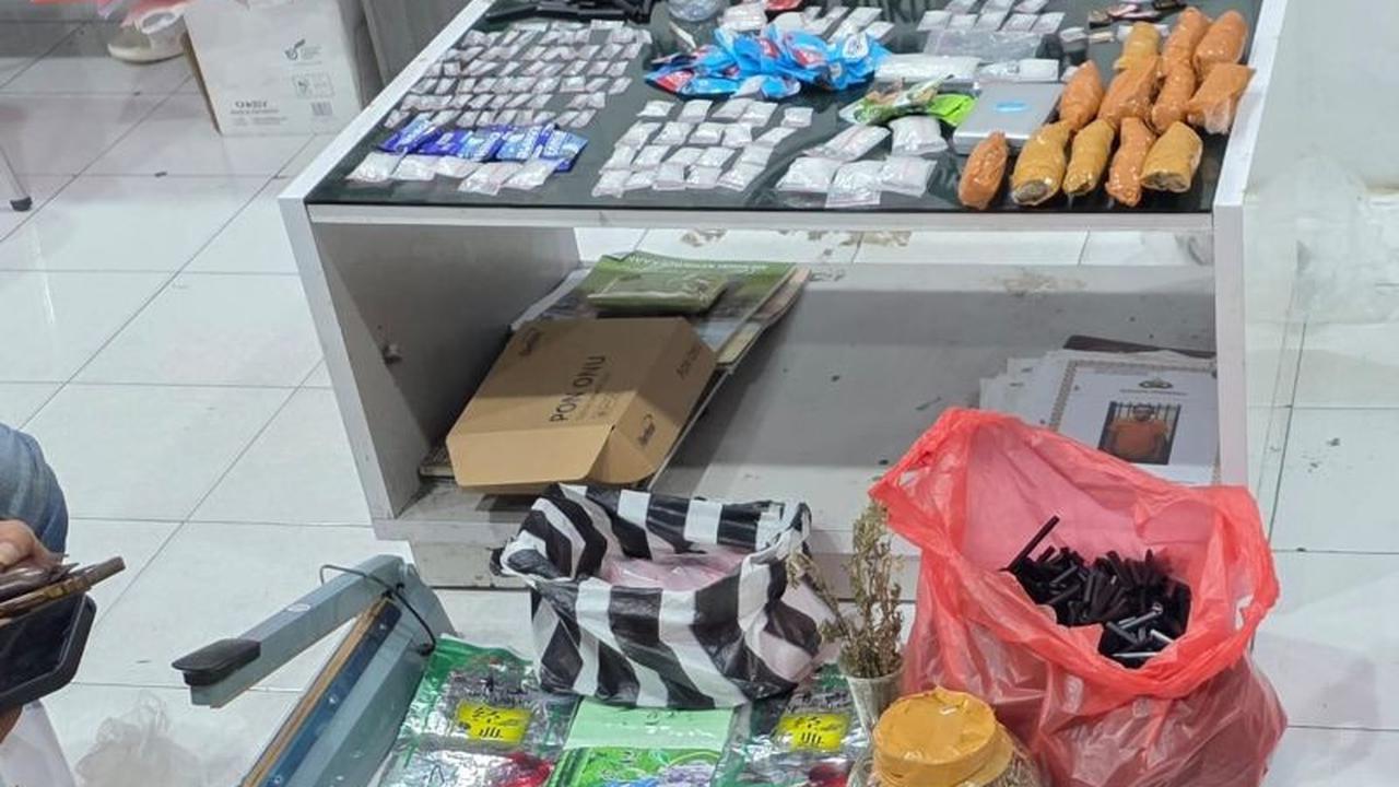 Intel TNI Gagalkan Peredaran Ratusan Paket Narkotika di Agam, Dua Pelaku Diamankan
