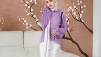 Hijabers Wajib Coba! 7 Ide Outfit Ungu untuk Tampil Lebih Fresh dan Islami